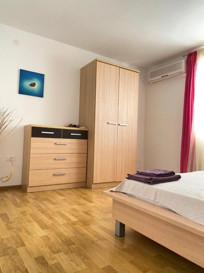 D.O.O. Yury Apartment Трогир Экстерьер фото