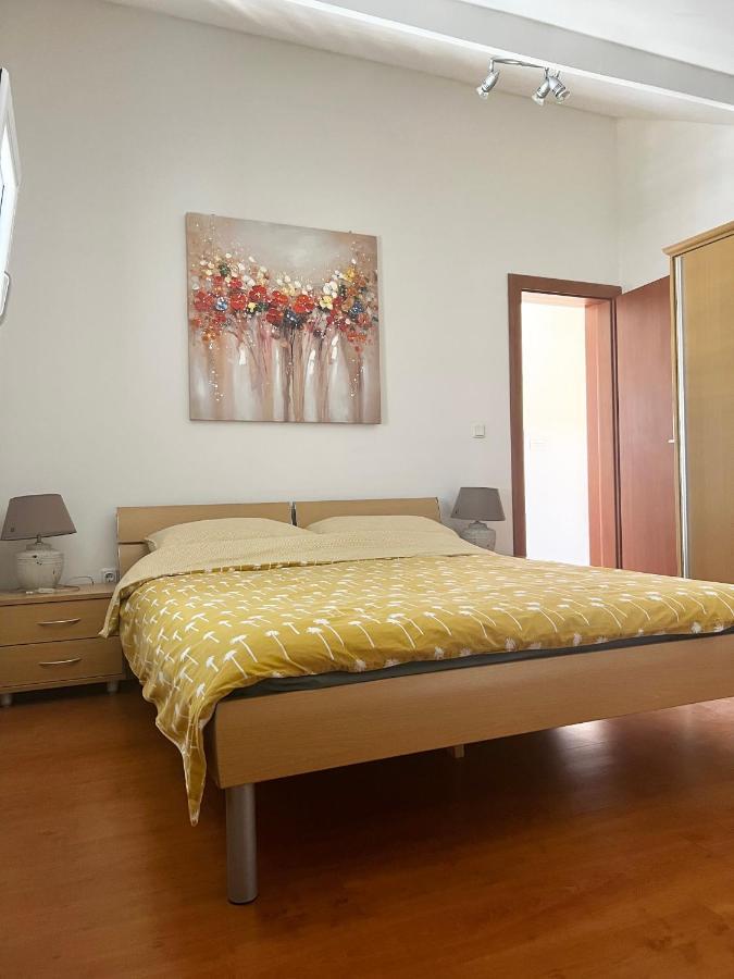 D.O.O. Yury Apartment Трогир Экстерьер фото