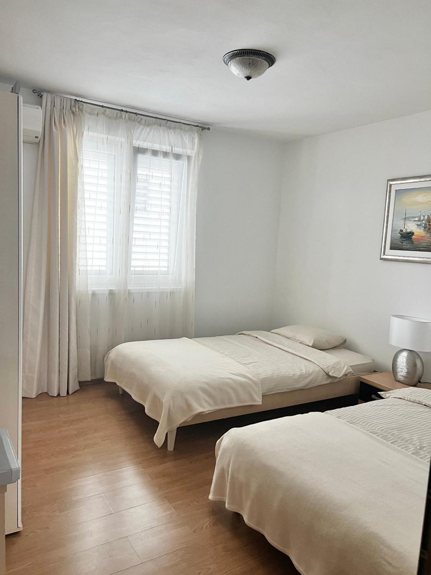 D.O.O. Yury Apartment Трогир Экстерьер фото